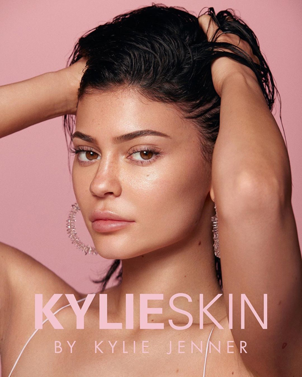 听说10亿富婆Kylie Jenner新出的护肤品被群嘲了?